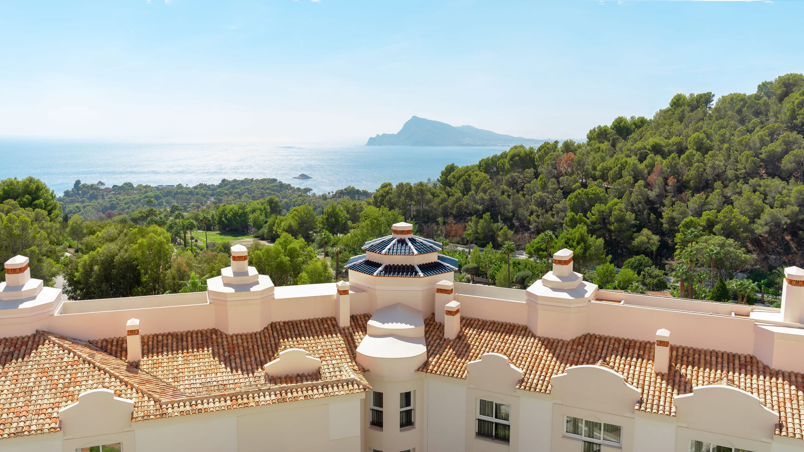 View over the Mediterranean from the balcony of an Altea Suite at ZEM Wellness Clinic in Spain